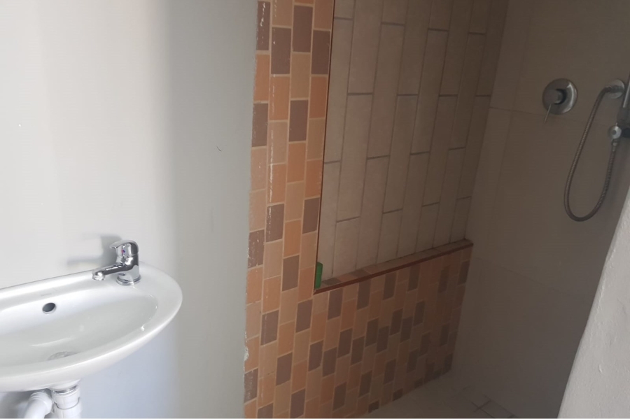To Let 1 Bedroom Property for Rent in Country Club Western Cape